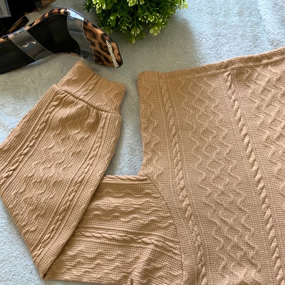 Rolled neck lantern sleeve cable knit tee - Picture 1 of 13